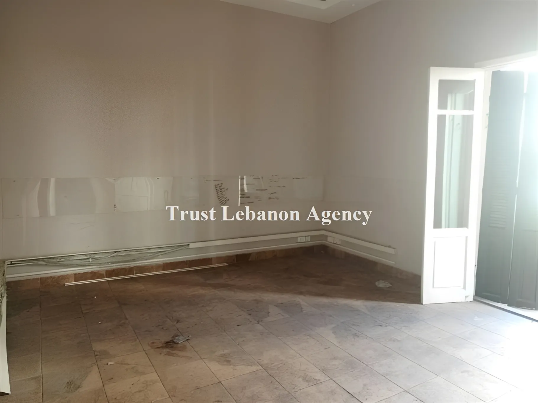 Office for rent in Beirut, Hamra