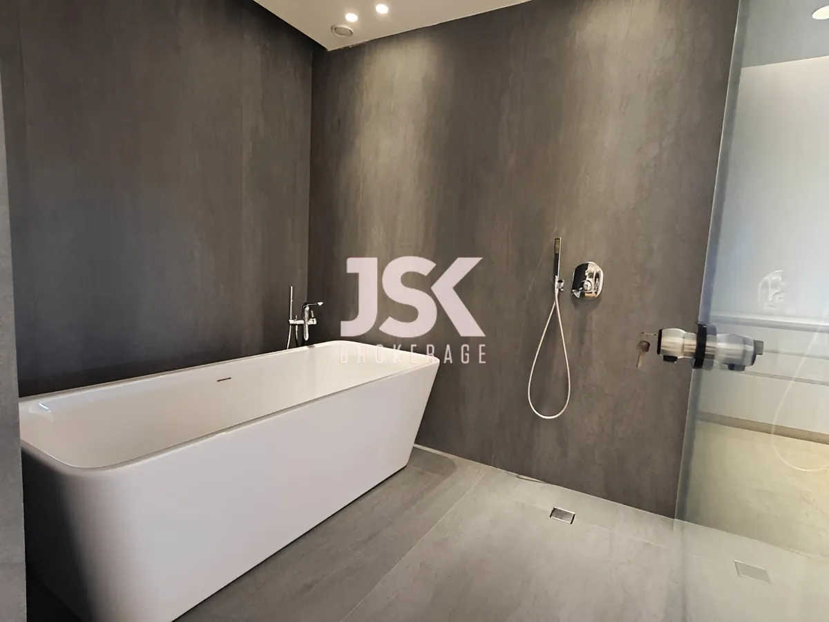 Penthouse for rent in Adma w Dafnah