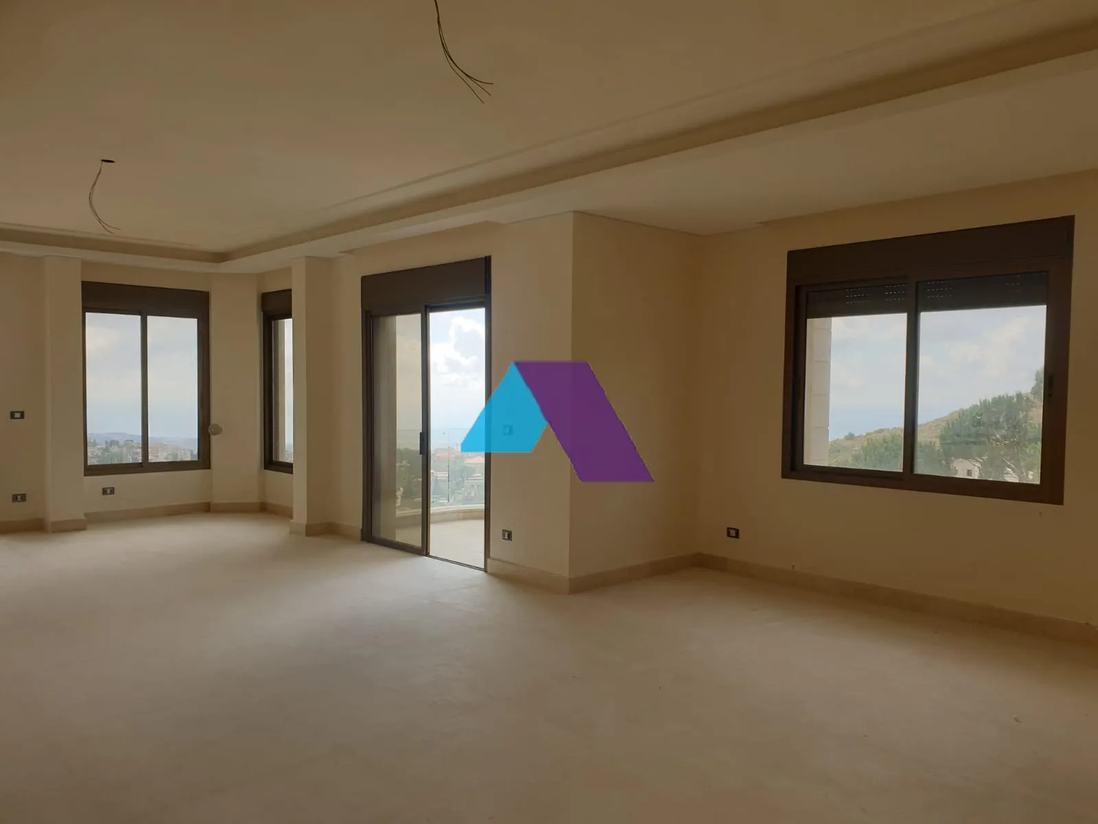 Apartment for Sale in Aabadiyeh - 3 bed, 5 bath