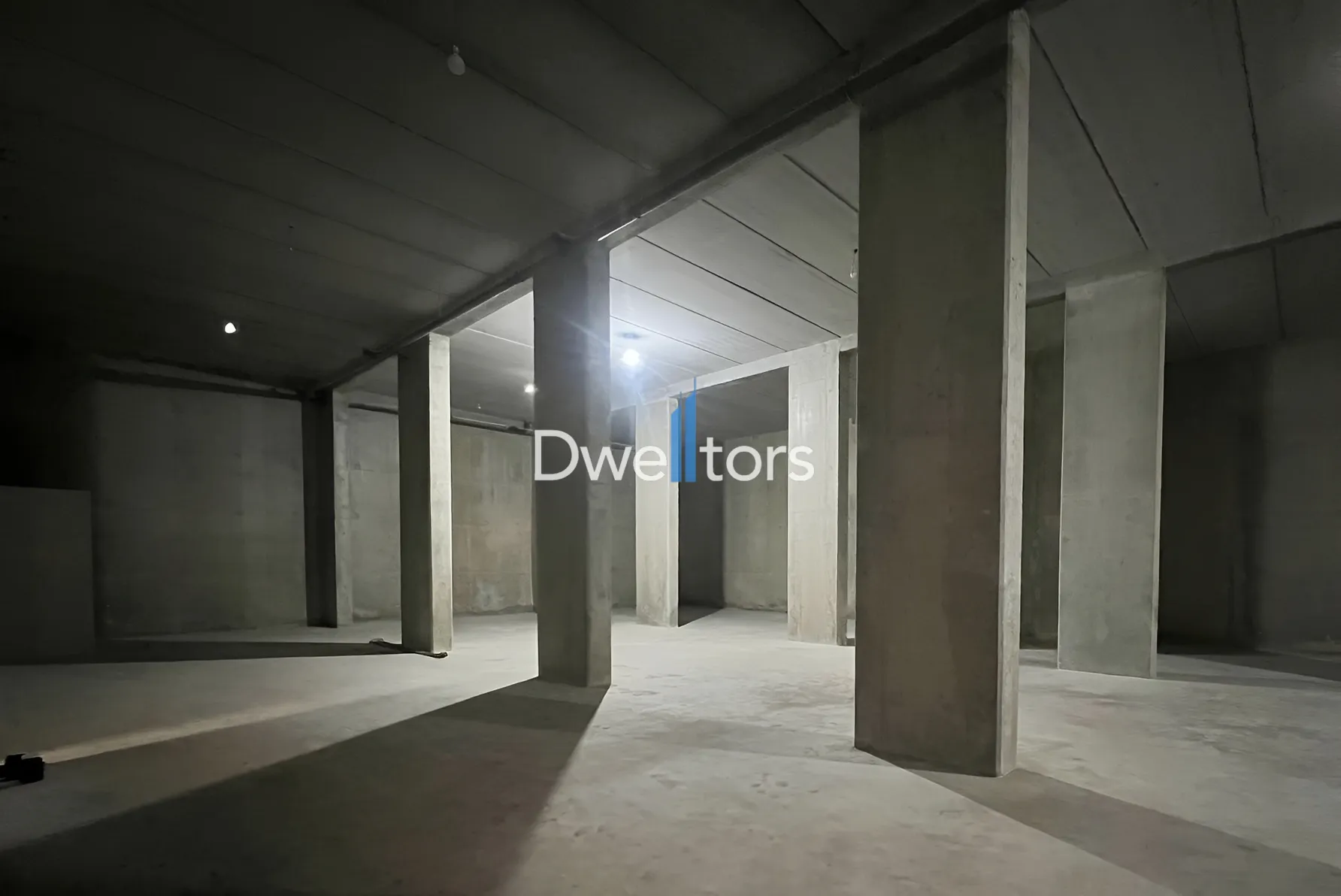 Warehouse for rent in Mazraat Yachoua, Lebanon