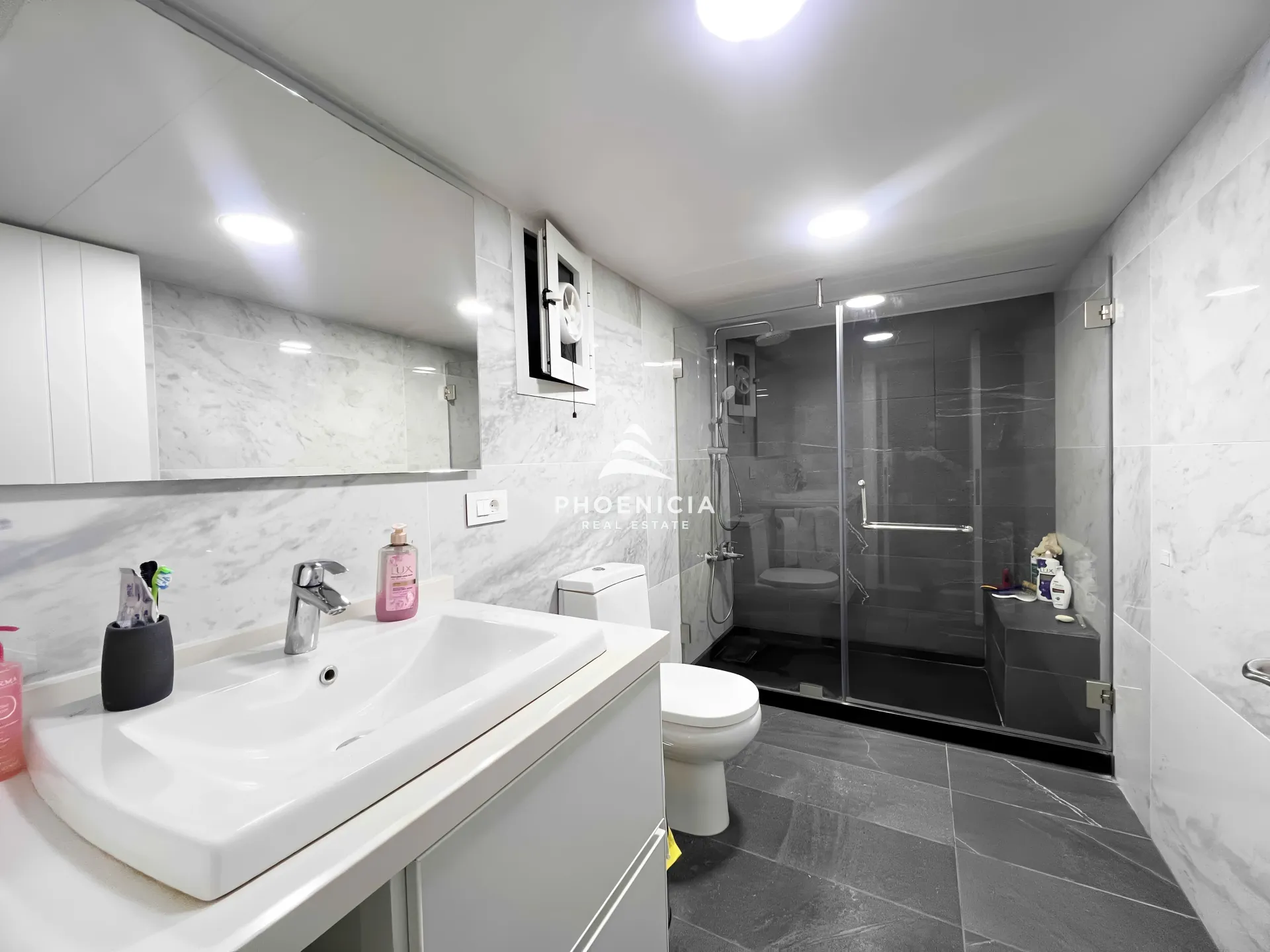 Apartment for Sale in Blat - 3 bed, 3 bath