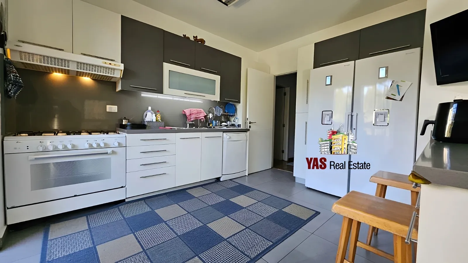Apartment for Sale in Ballouneh