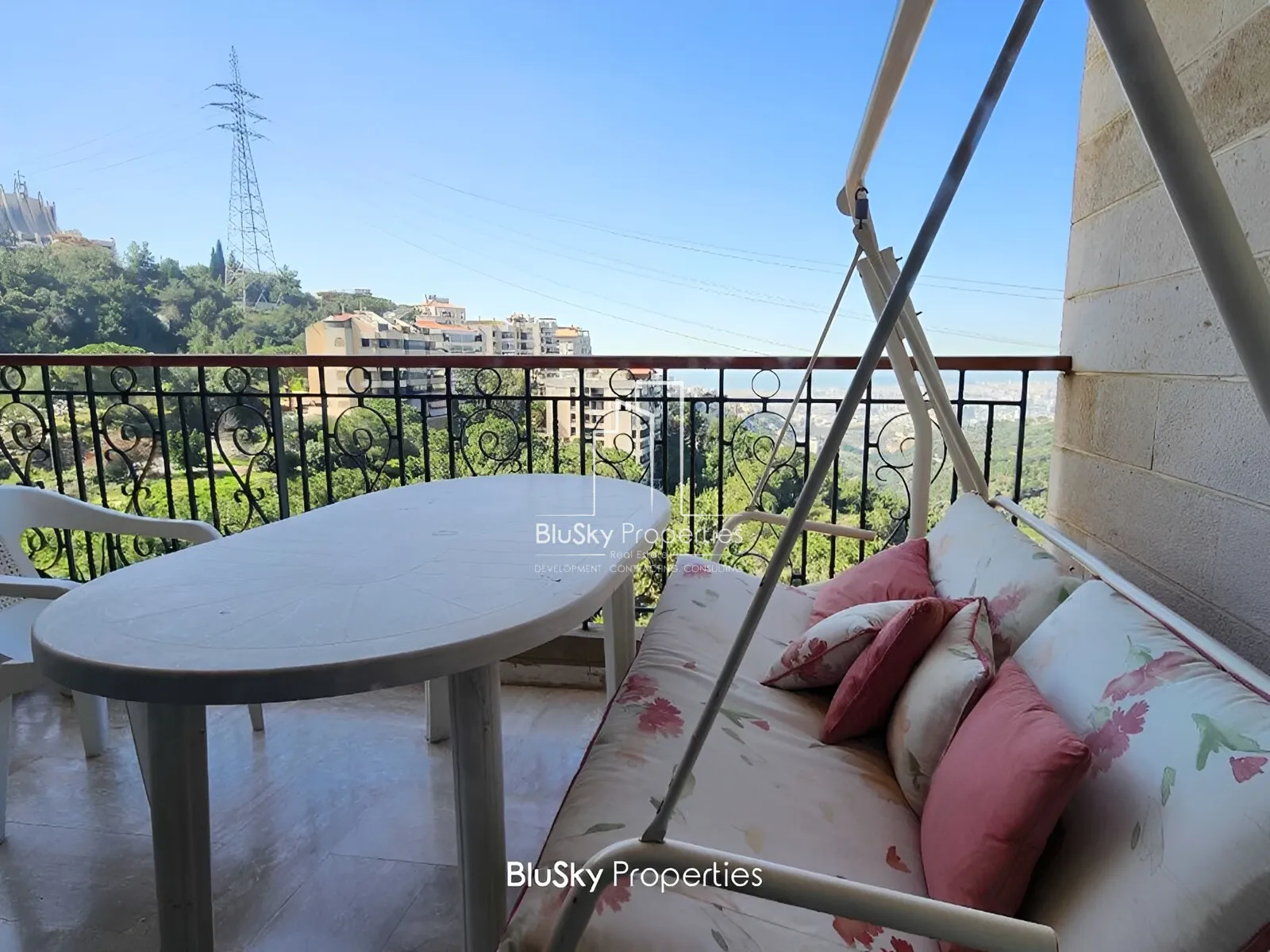 Apartment for Sale in Ain Saade - 3 bed, 4 bath
