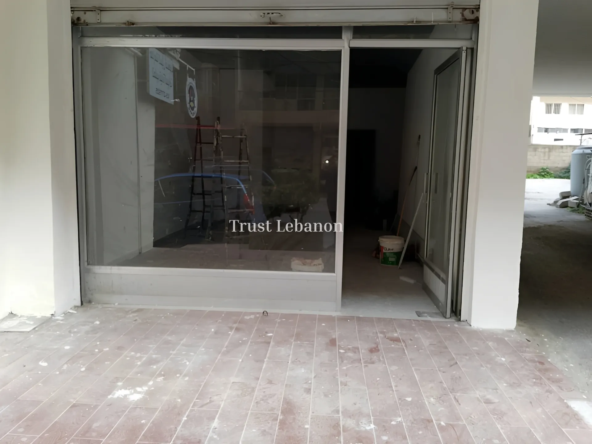 Shop for sale in Dekwaneh, Lebanon