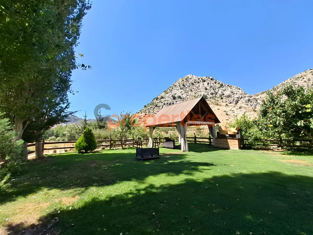Villa for Sale in Laqlouq - 4 bed, 5 bath