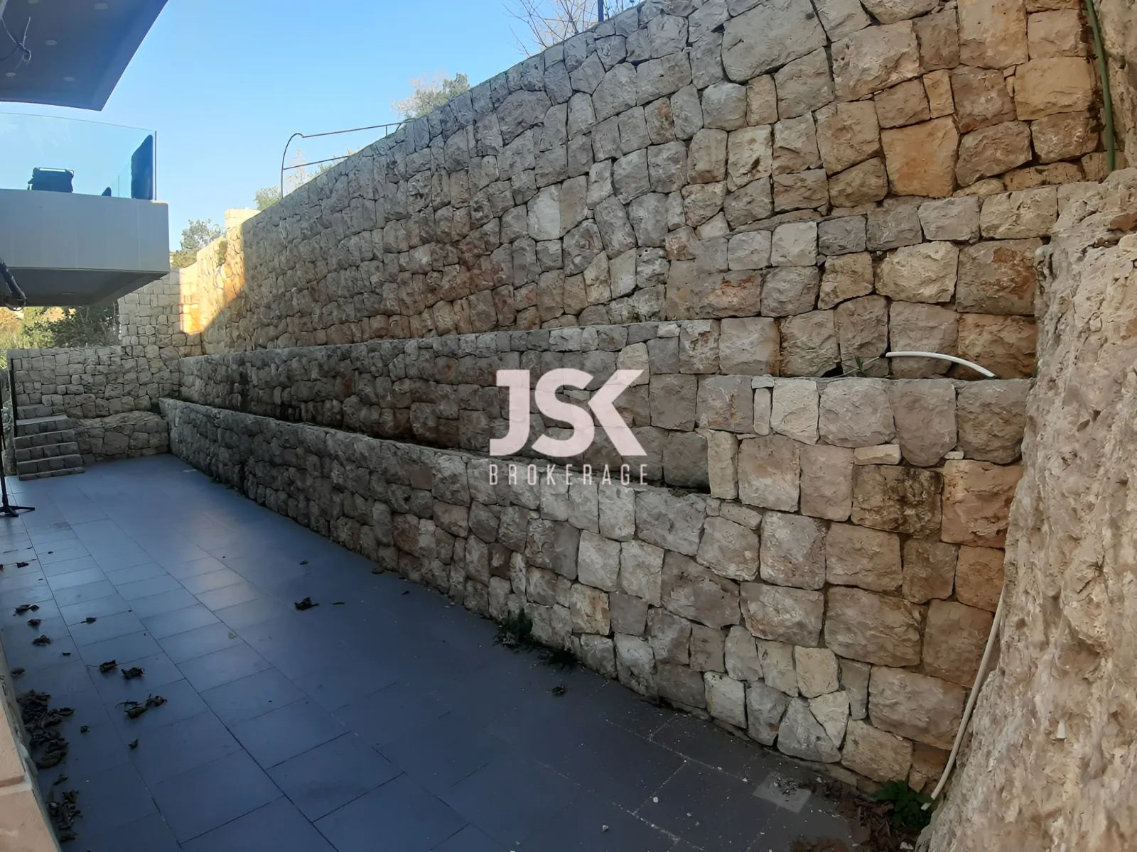 Building for Sale in Ghosta