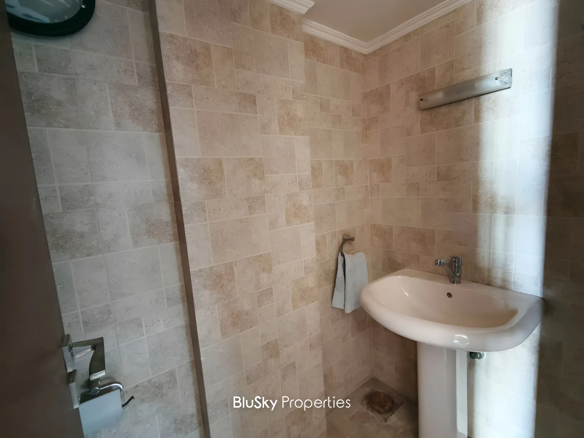 Apartment for rent in Mazraat Yachoua