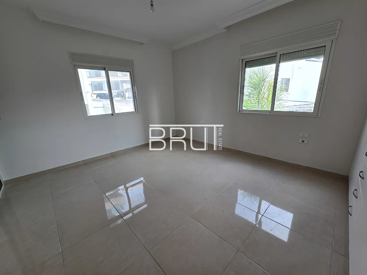 Apartment for Sale in Haret Sakher