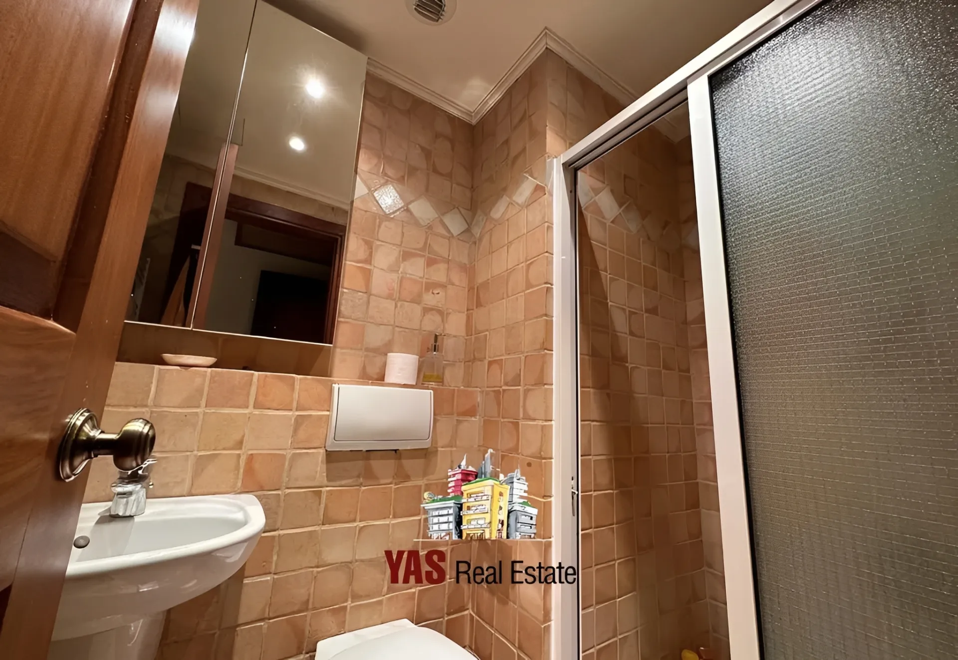 Chalet for Sale in Kfardebian