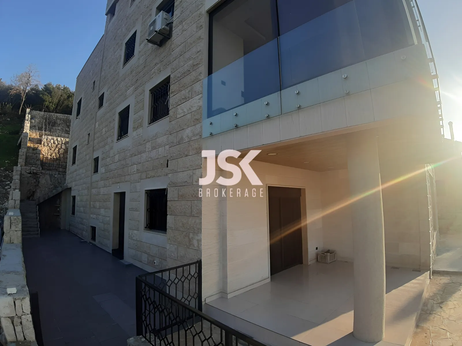 Building for Sale in Ghosta