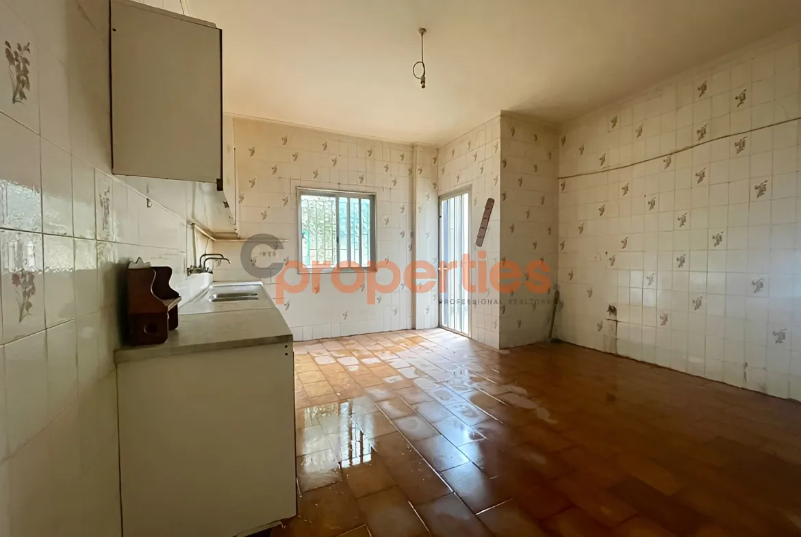 Apartment for Sale in Ballouneh