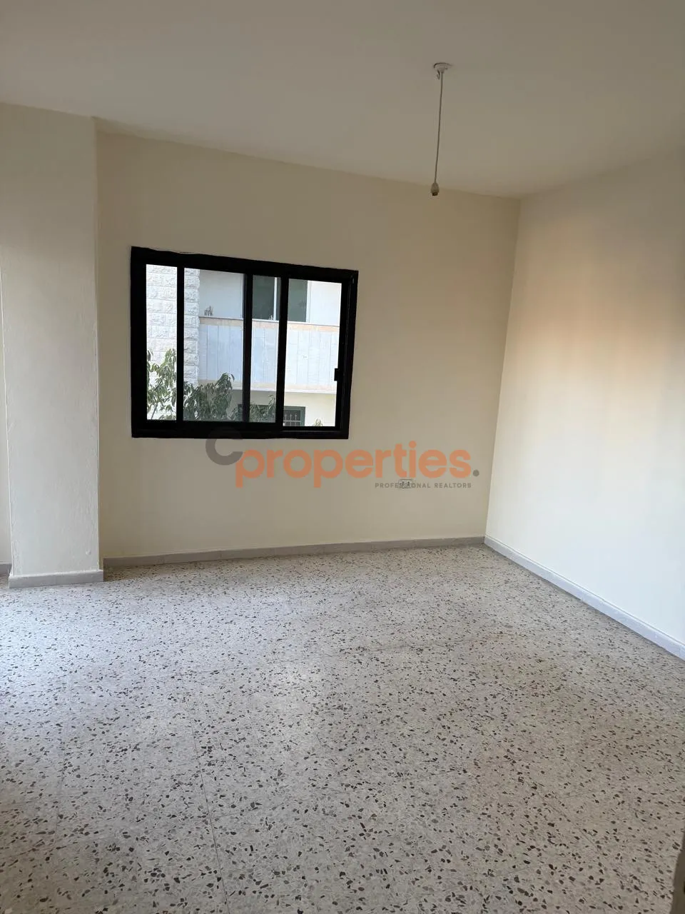 Apartment for Rent in Ain El Jdideh