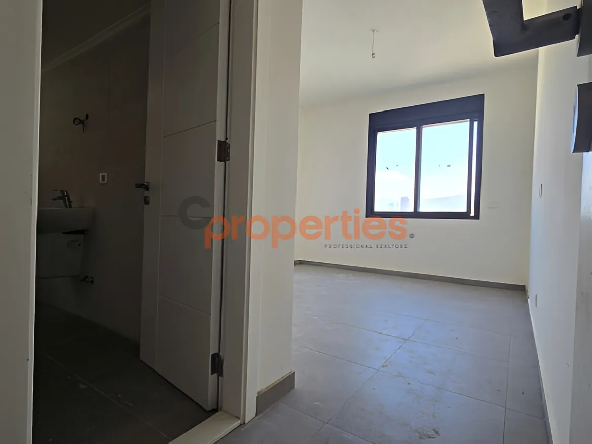 Apartment for Sale in Forn El Chebbak