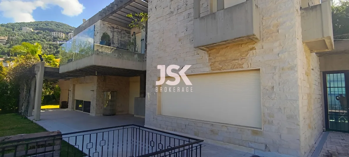 Villa for rent in Kfour