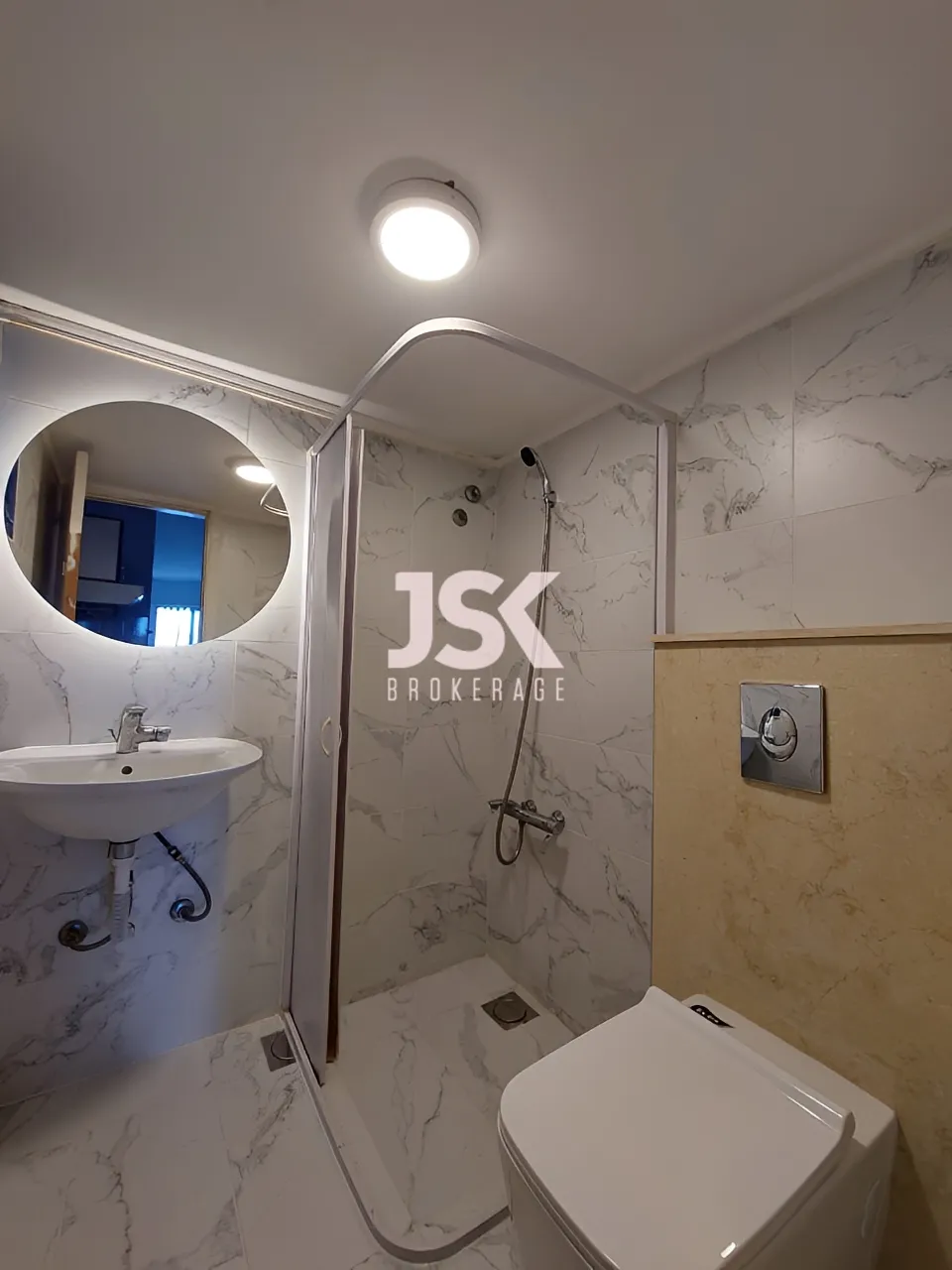 Chalet for sale in Halat