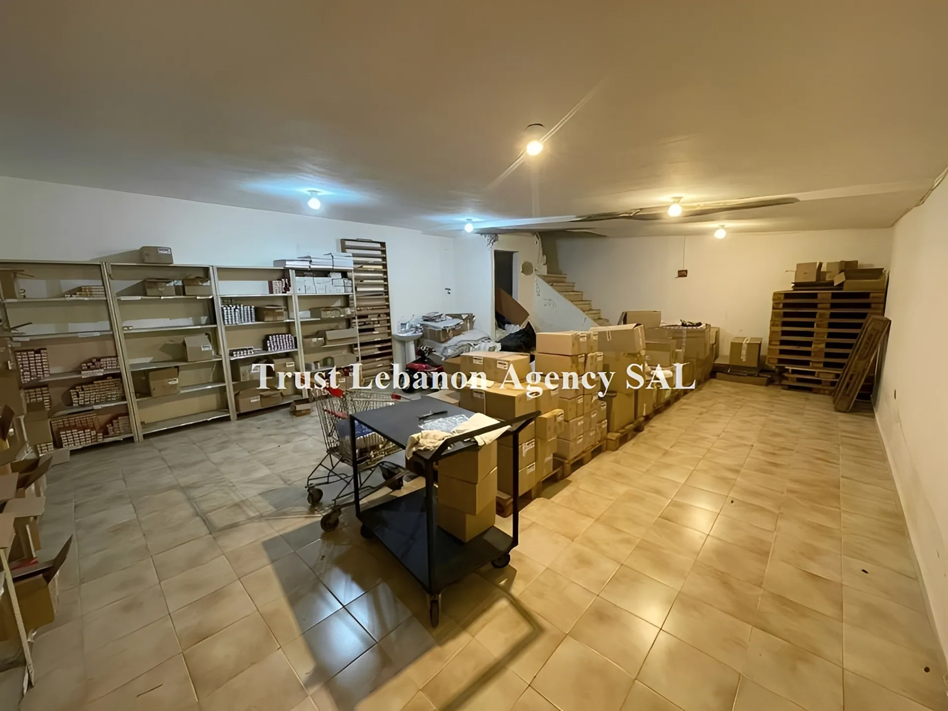 Shop for sale in Beirut, Bir Hasan