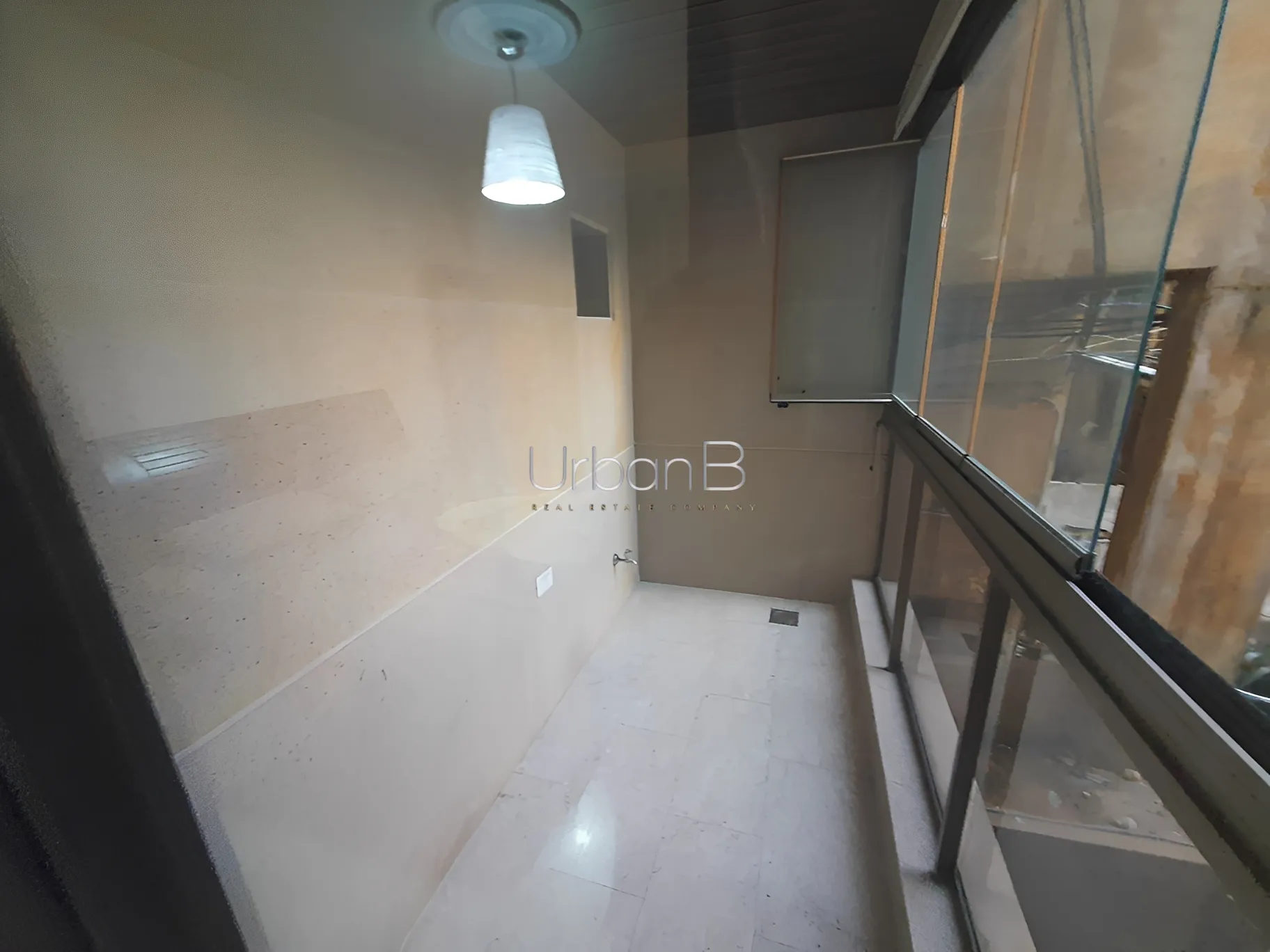 Apartment for Rent in Ain Al Mraiseh, Beirut, Lebanon