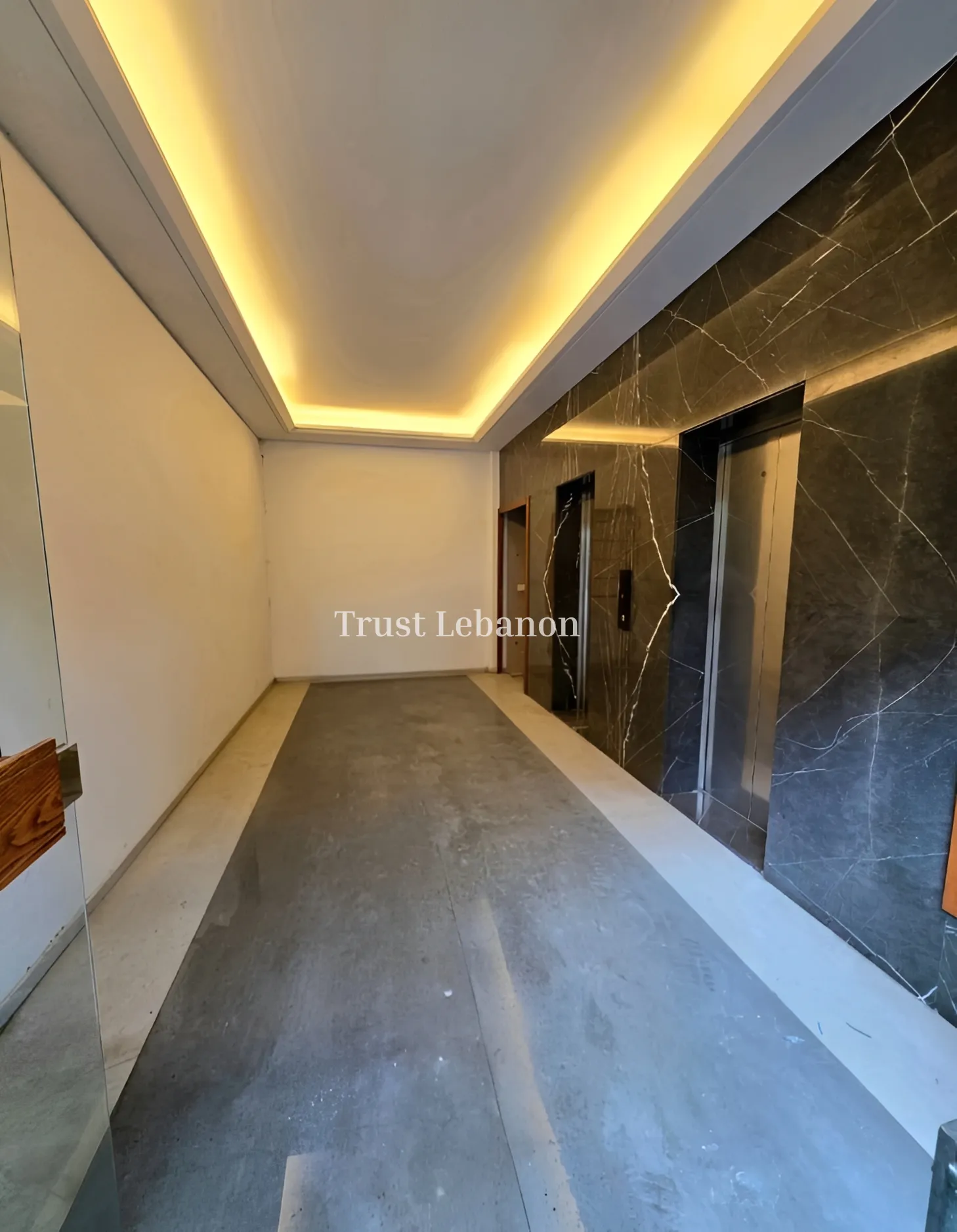 Office for rent in Dbayeh, Lebanon