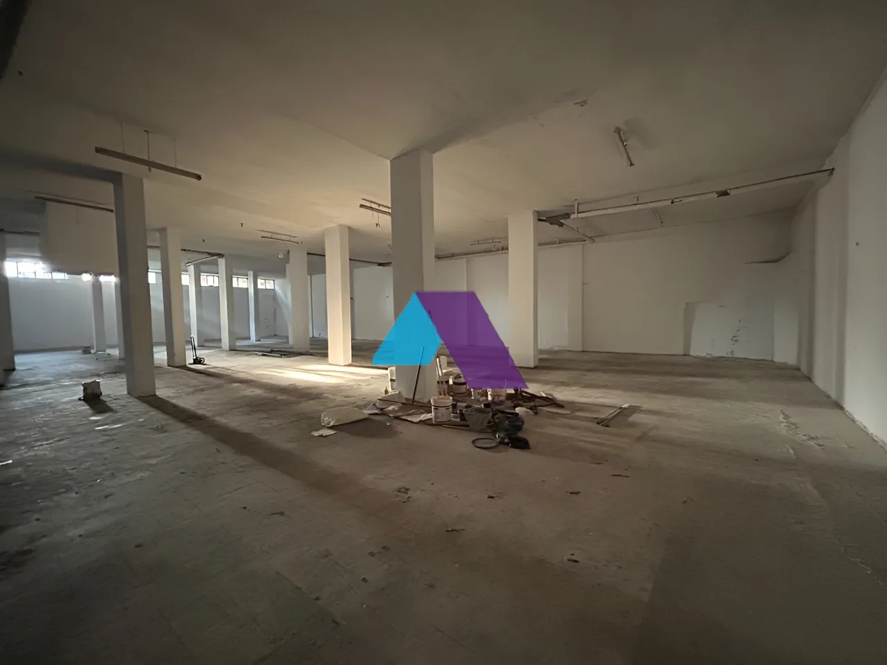 Warehouse for sale in Sabtiyeh