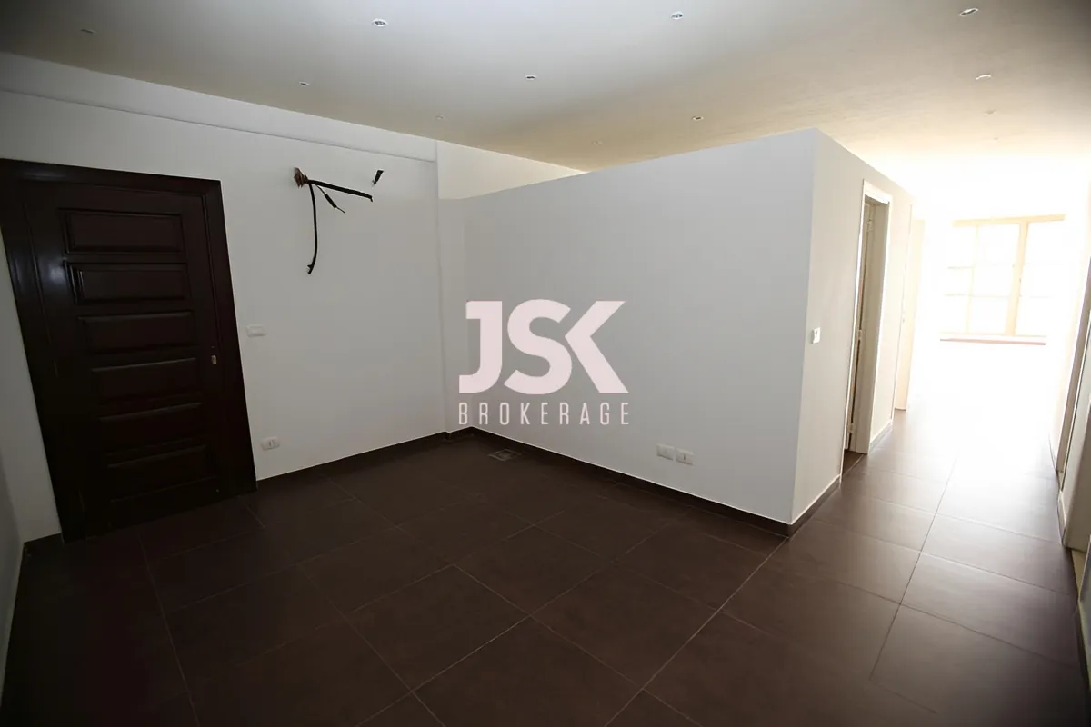 Office for rent in Haret Sakher
