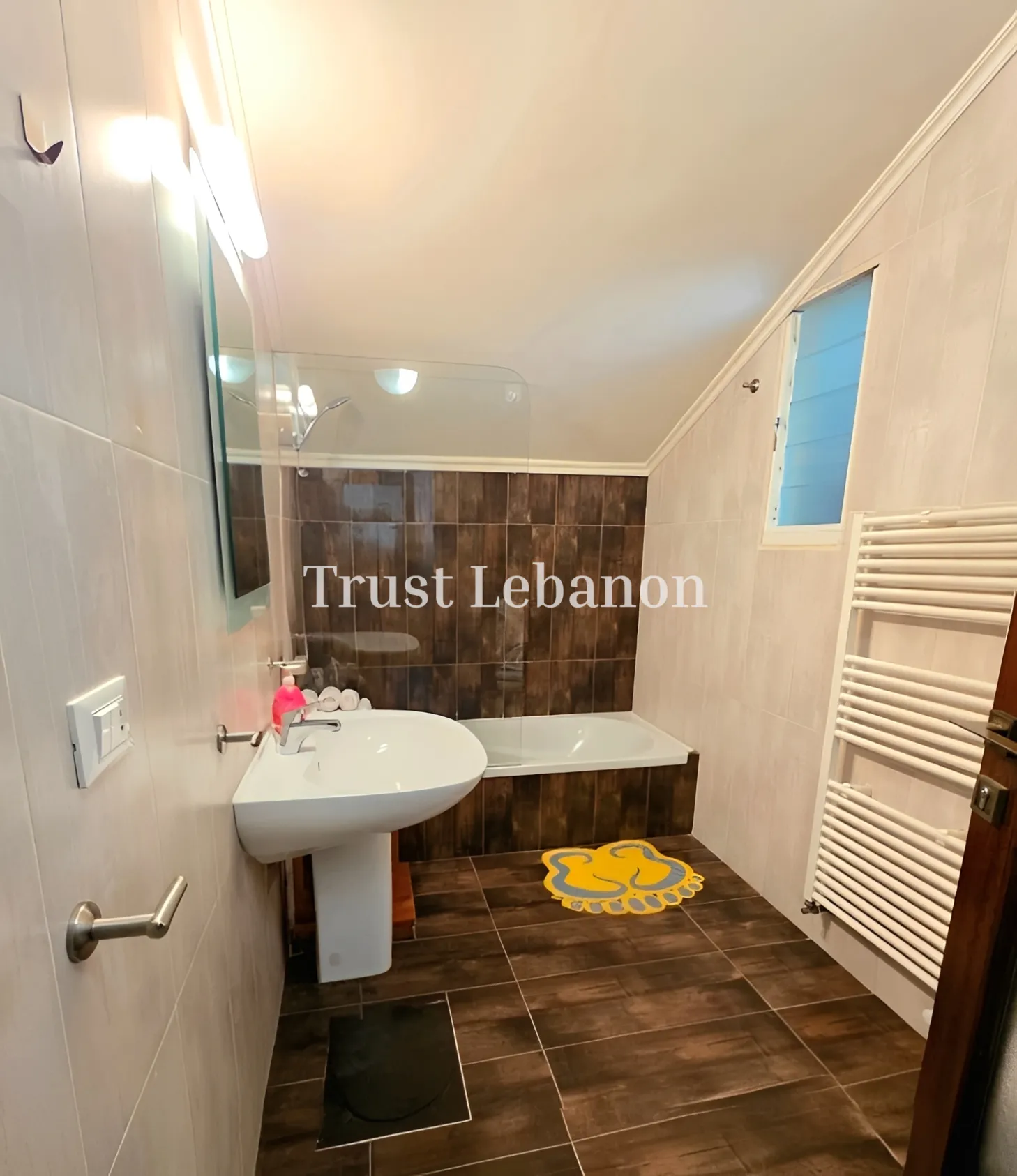 Duplex for rent in Mansourieh, Lebanon