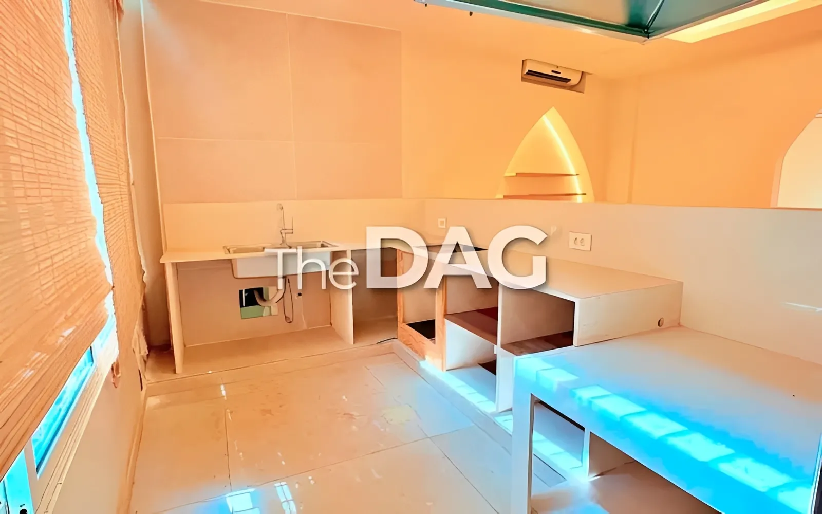 Shop for rent in Badaro