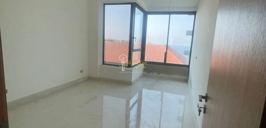 Apartment for rent in Ain Al Mraiseh, Beirut, Lebanon