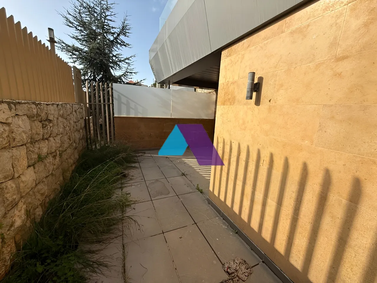 Apartment for Sale in Ballouneh