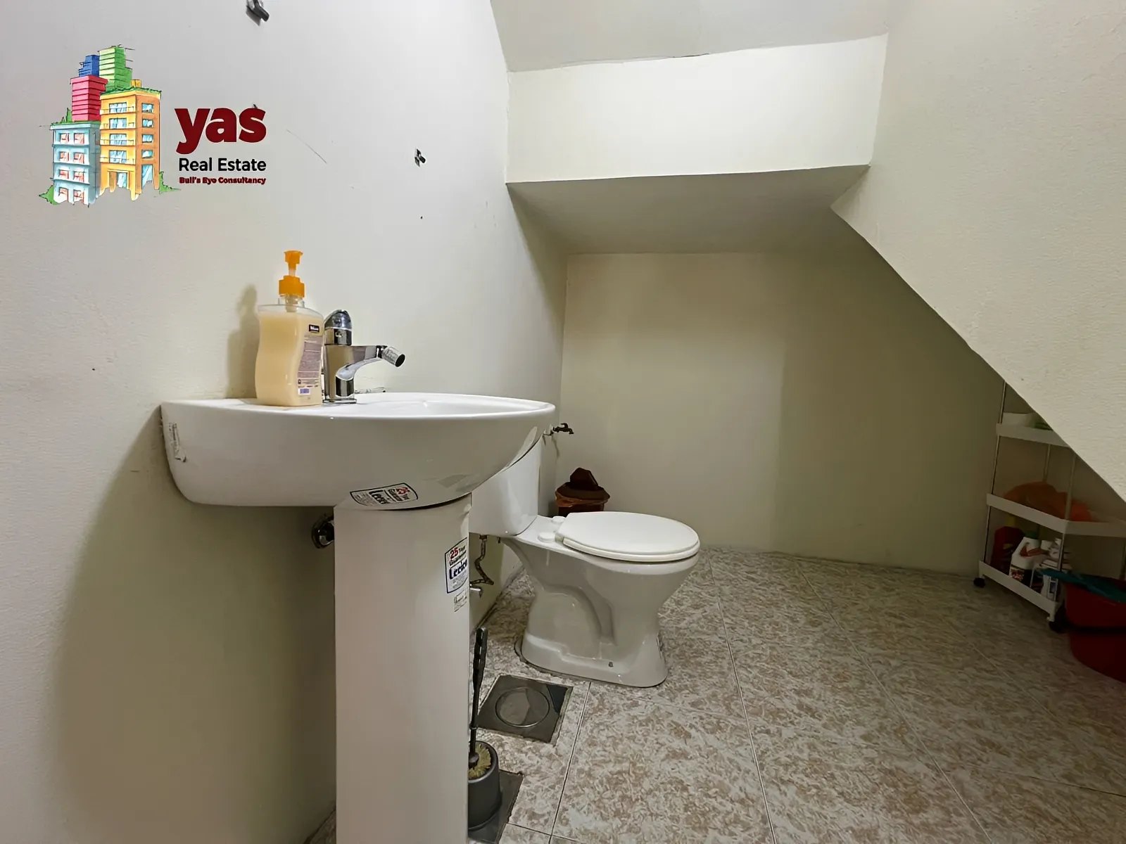 Shop for Rent in Adonis