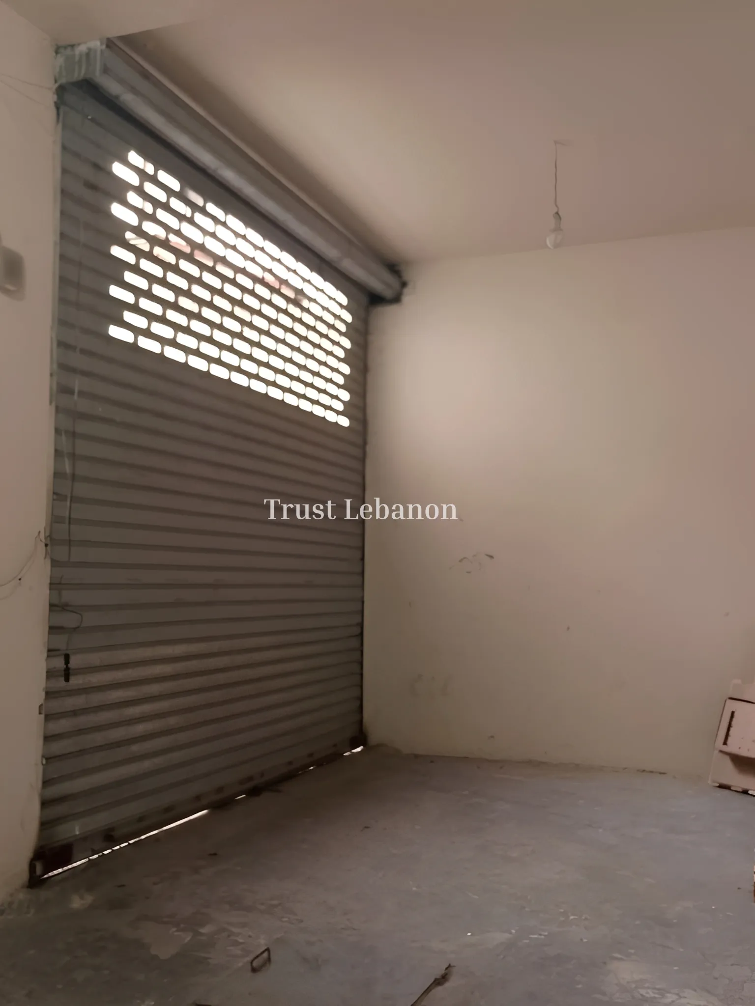 Warehouse for rent in Antelias, Lebanon