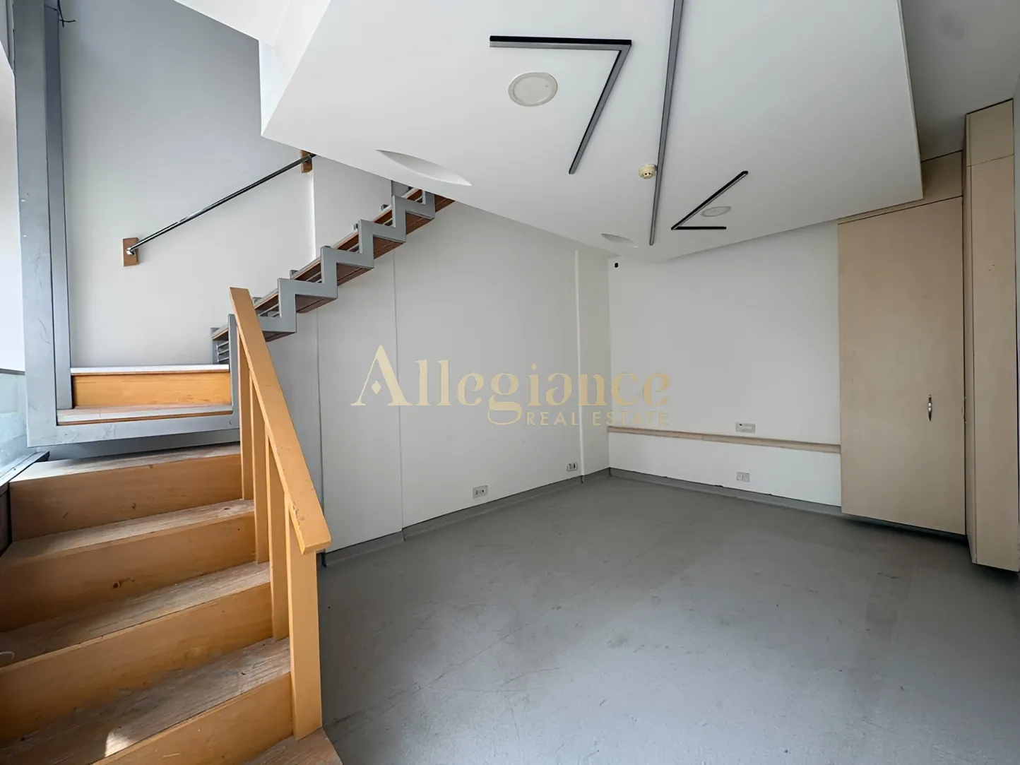 Shop for rent in Badaro
