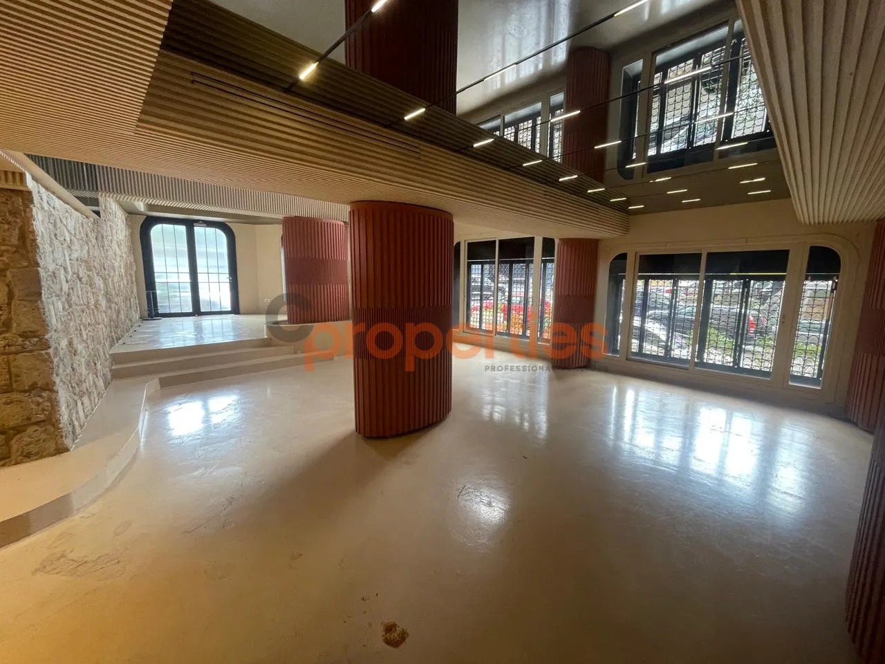 Restaurant for Rent in Saifi Village