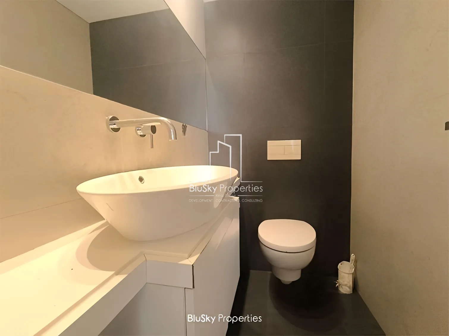 Office for sale in Jal El Dib