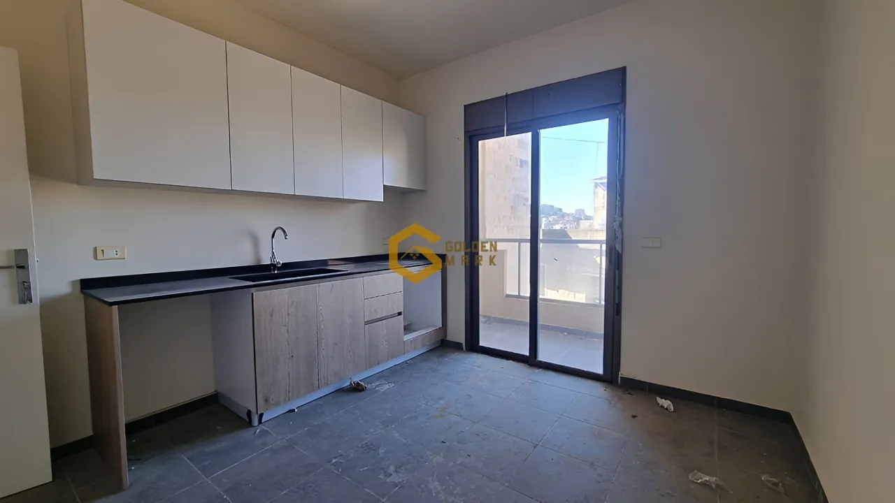 Apartment for Sale in Ain Aalaq