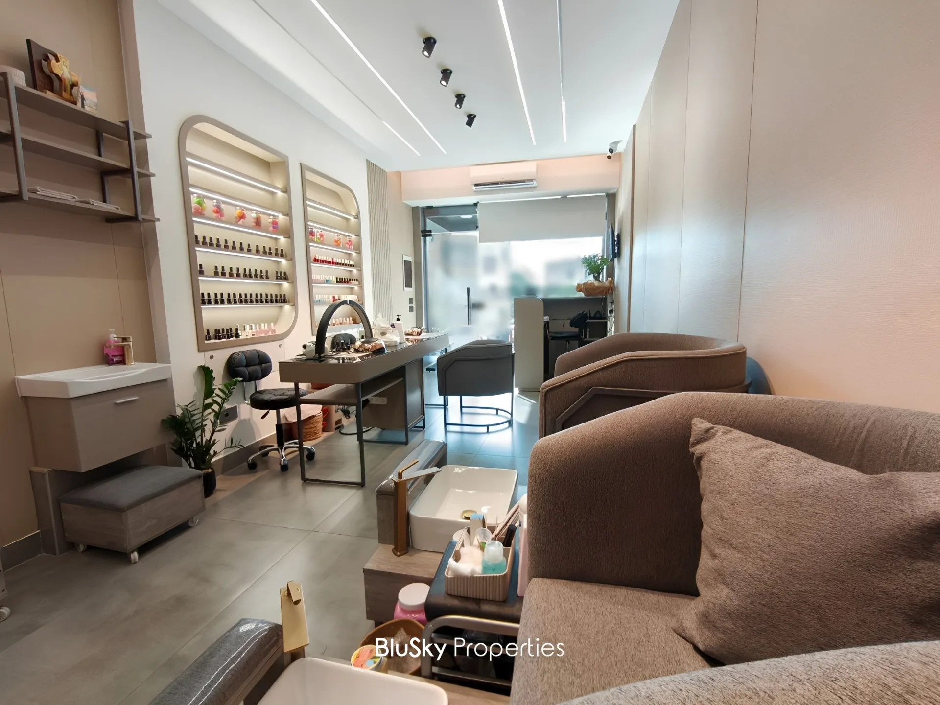 Shop for rent in Rawda, metn, lebanon
