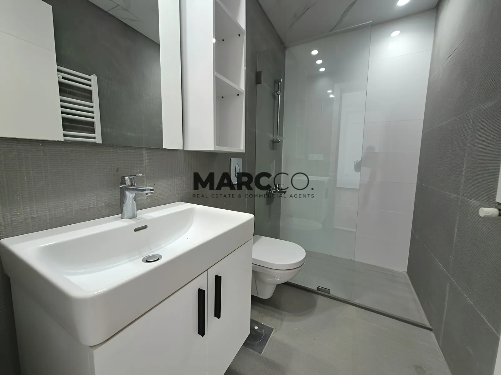 Apartment for sale in Bayada