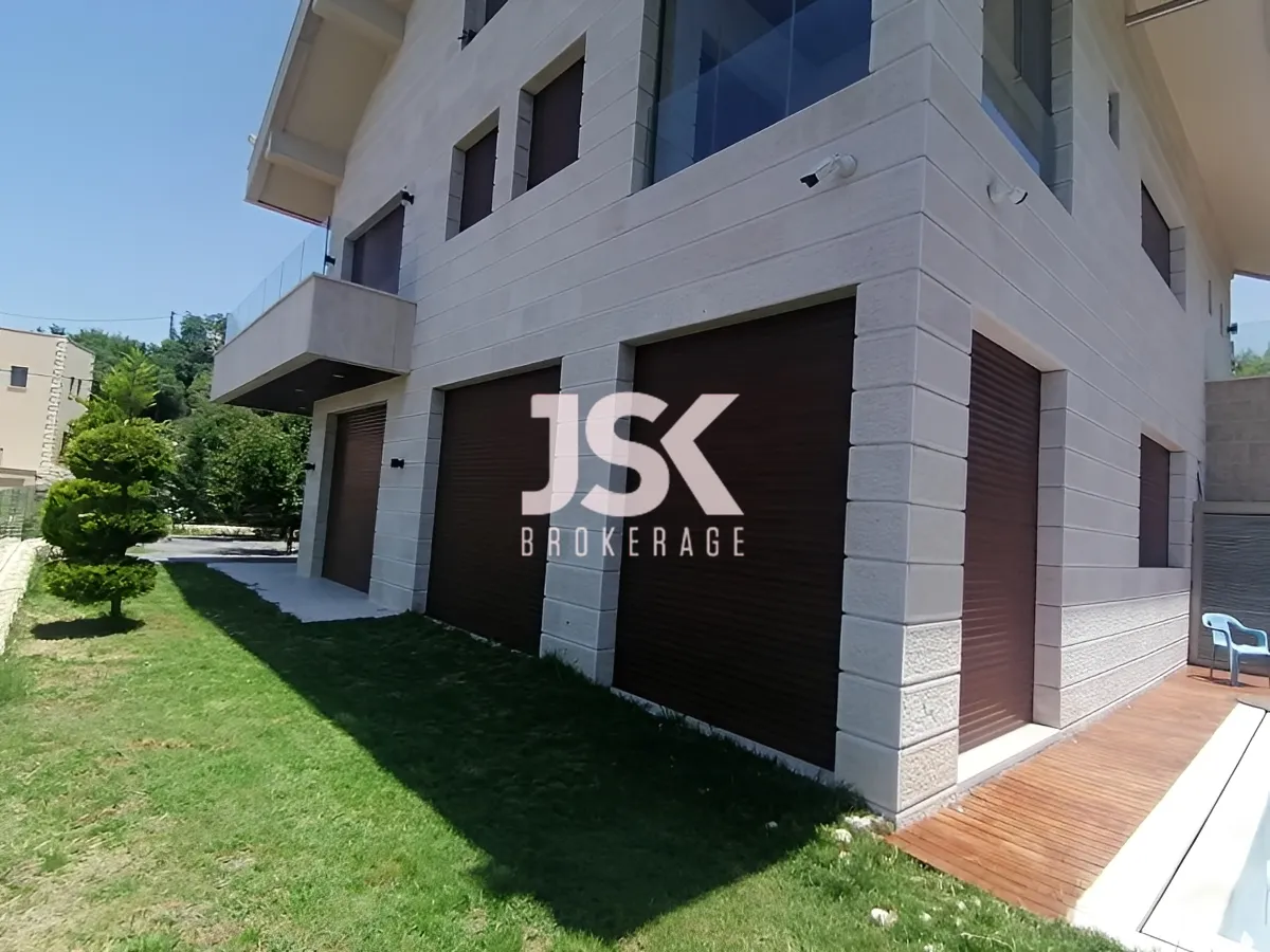 Villa for Sale in Annaya , Lebanon