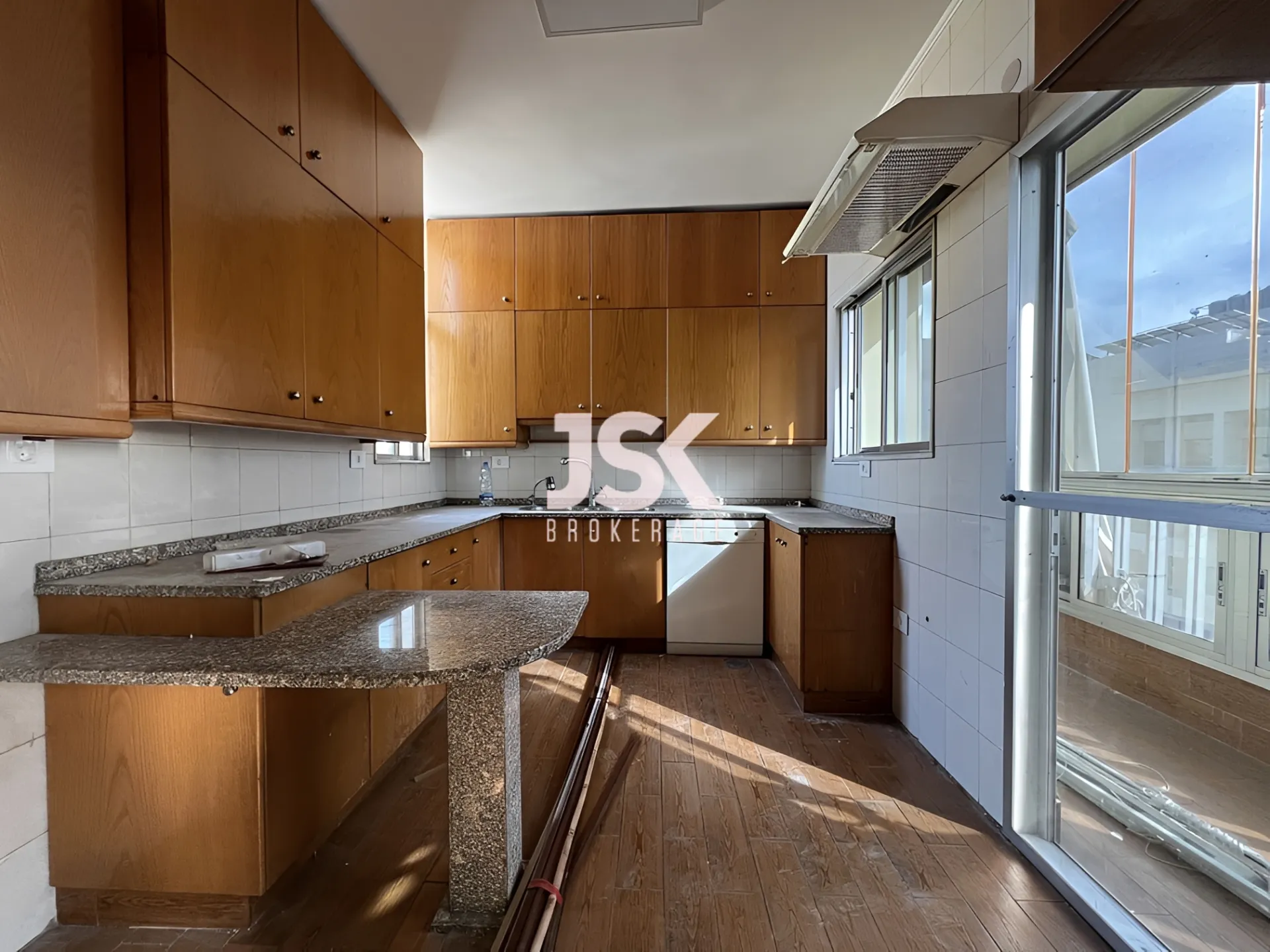 Apartment for Rent in Achrafieh - 3 bed, 3 bath