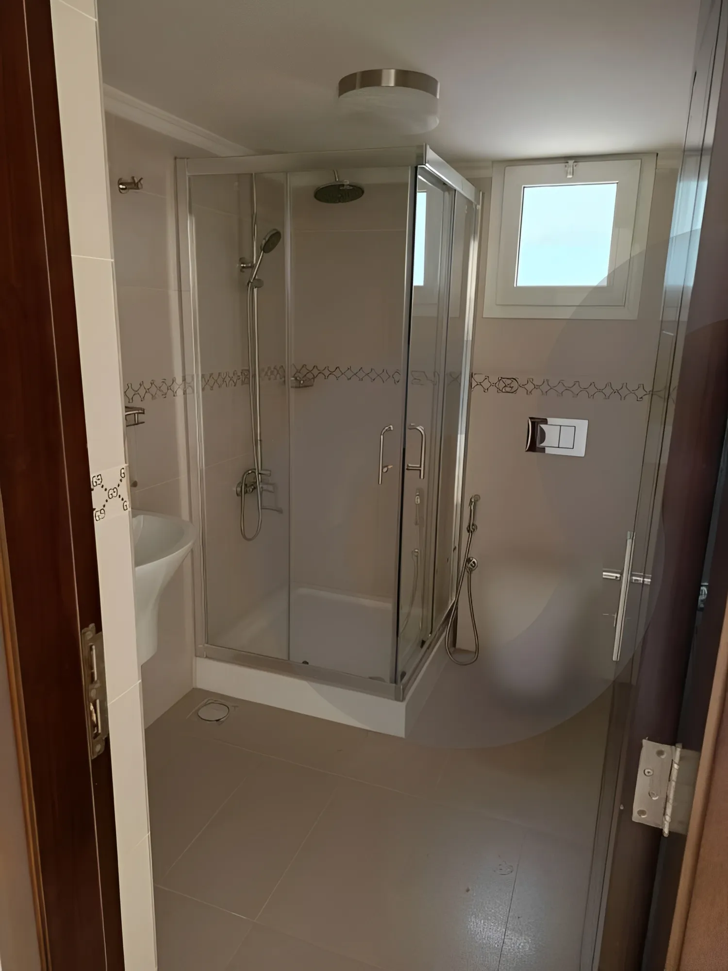 Apartment for Sale in Sin El Fil, Lebanon - 3 bed, 3 bath
