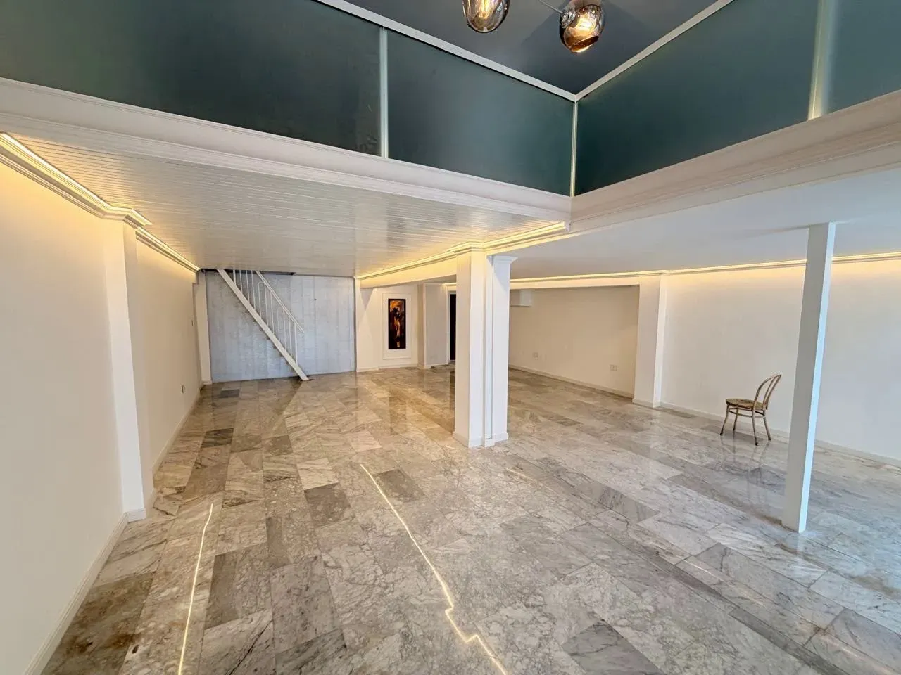 Shop for Sale in Zouk Mikael