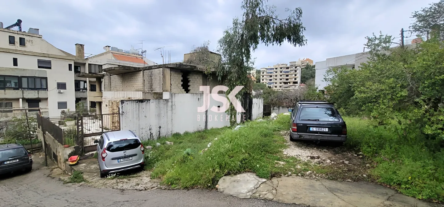Residential Land for sale in Ballouneh, Lebanon