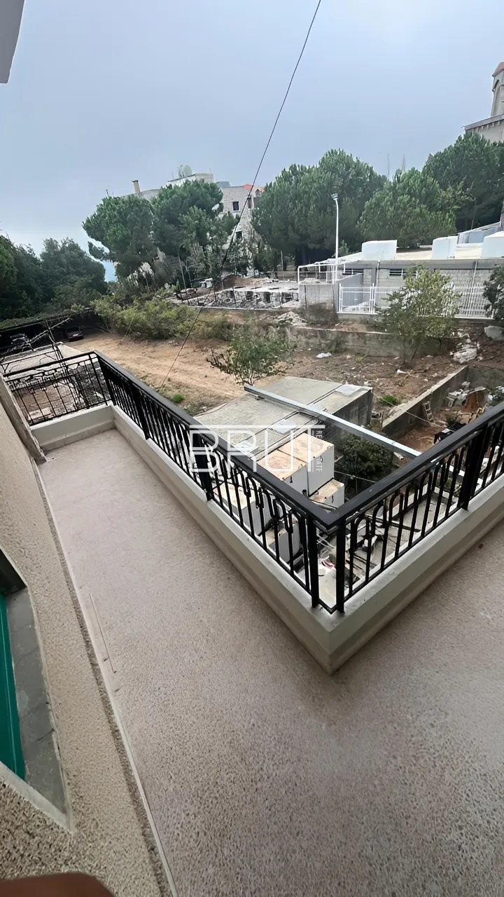Apartment for Rent in Ajaltoun