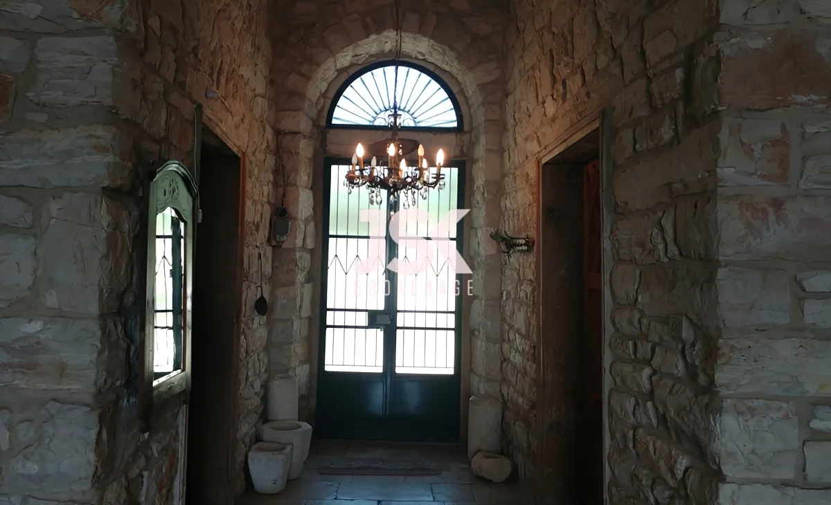 Villa for Sale in Aamchit , Lebanon - 3 bed, 1 bath
