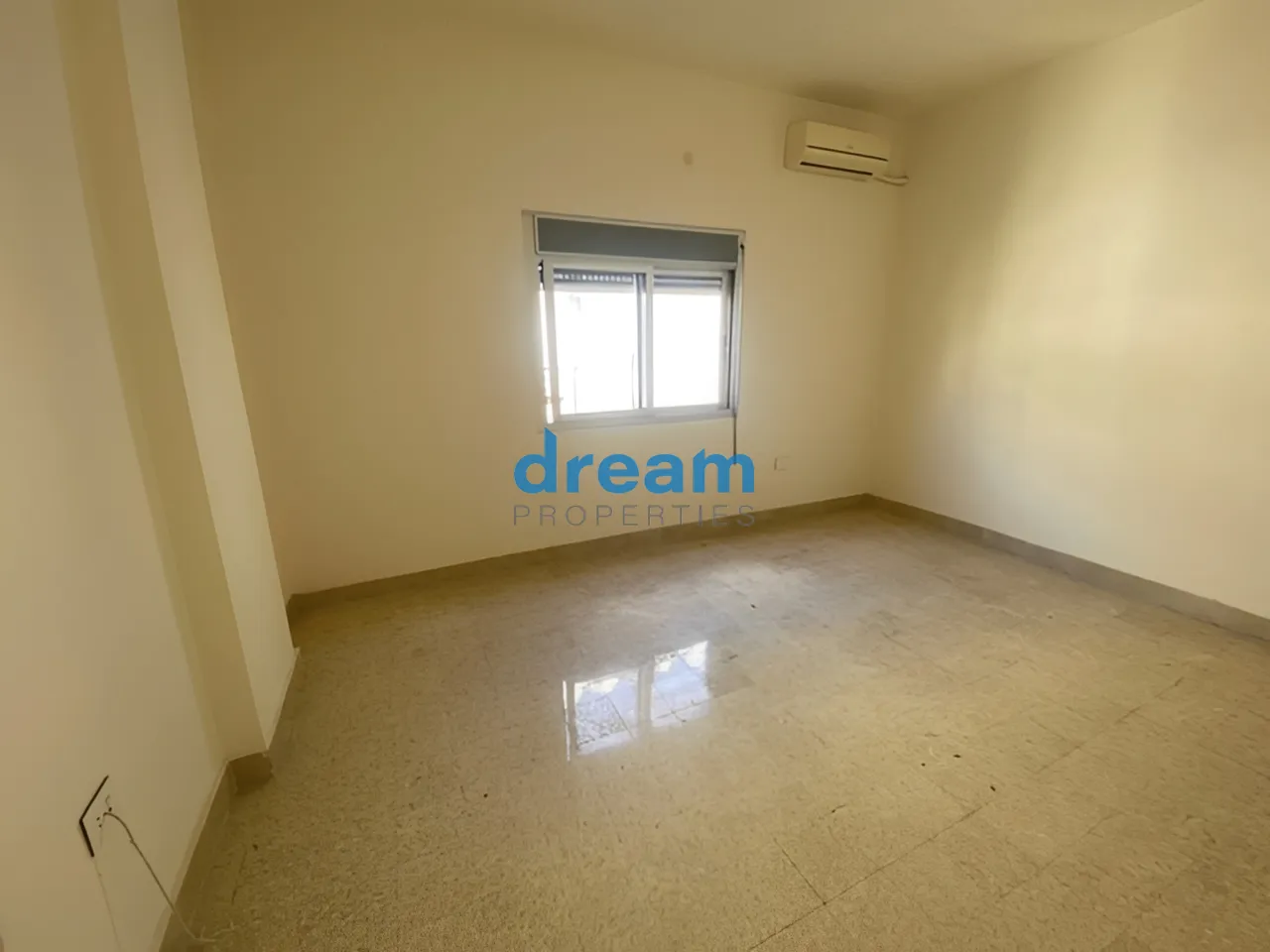 Apartment for sale in Achrafieh, Beirut, Lebanon - 3 bed, 3 bath