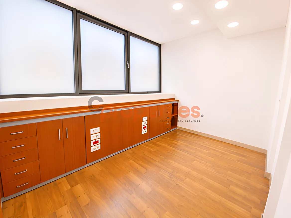 Office for Rent in Zalqa