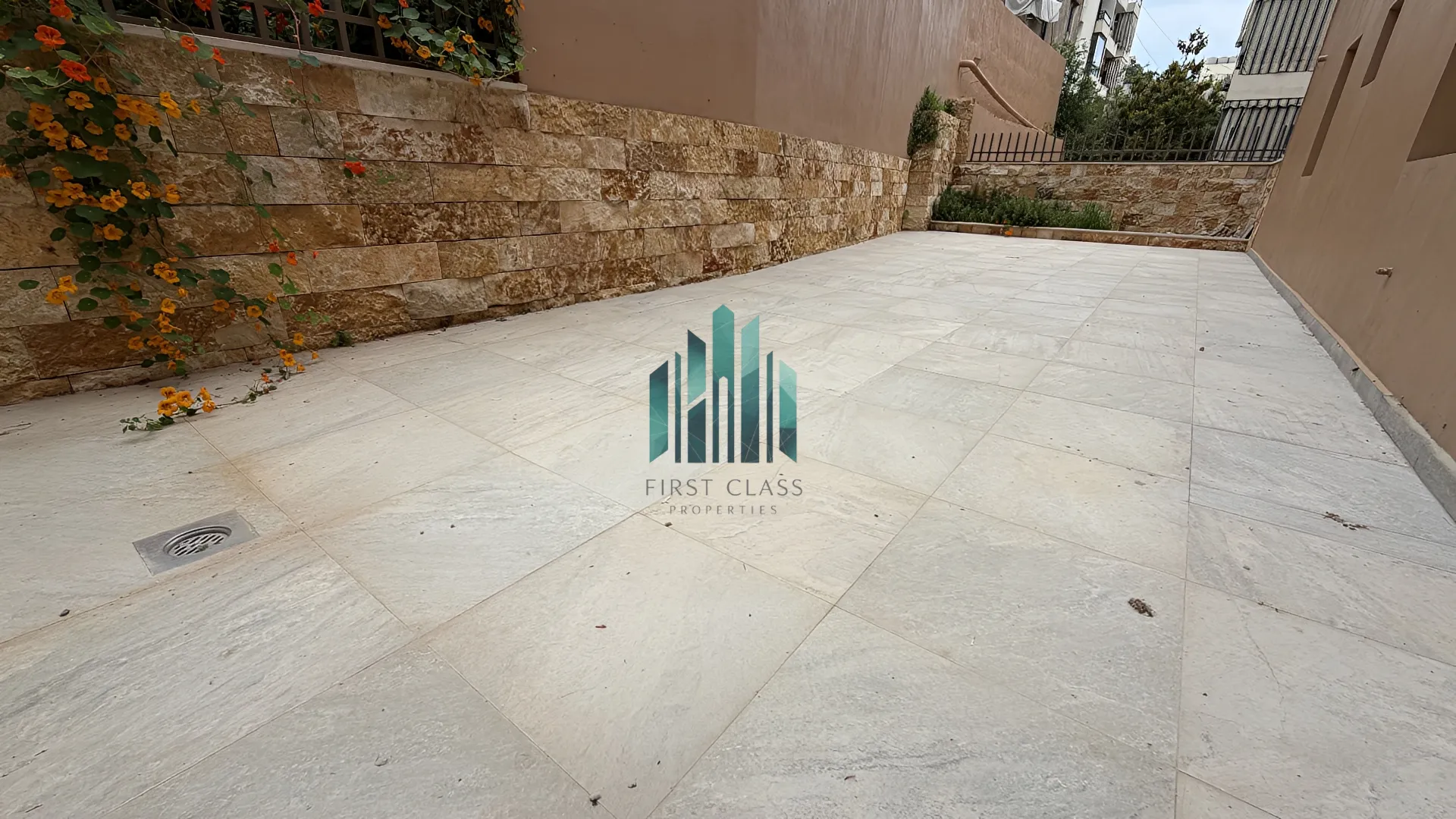 Apartment for Sale in Awkar