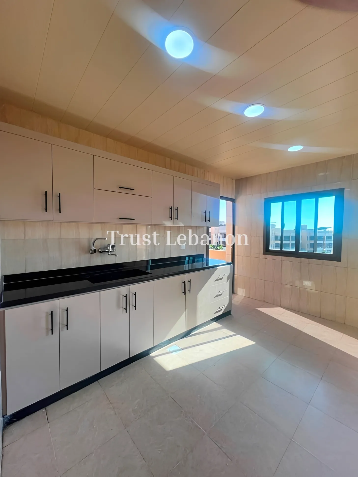 Apartment for sale in Chouf, Lebanon - 3 bed, 2 bath