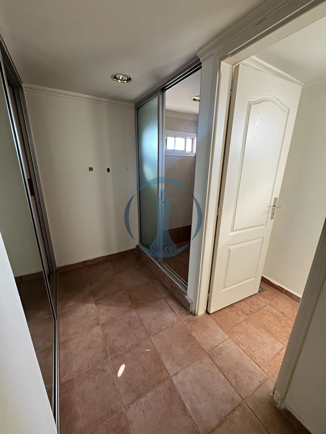 Apartment for sale in Haret Sakher