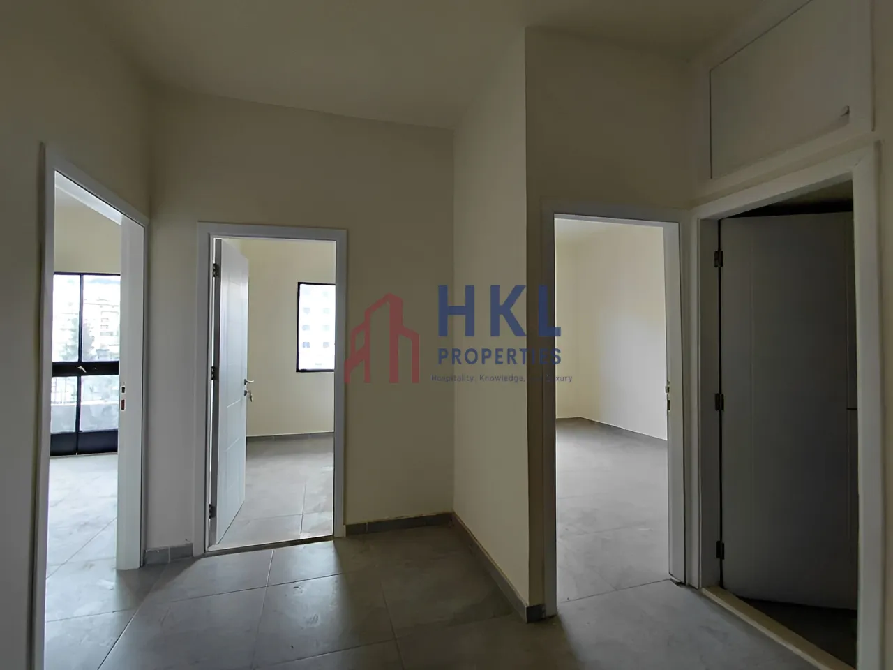 Office for rent in Dekwaneh