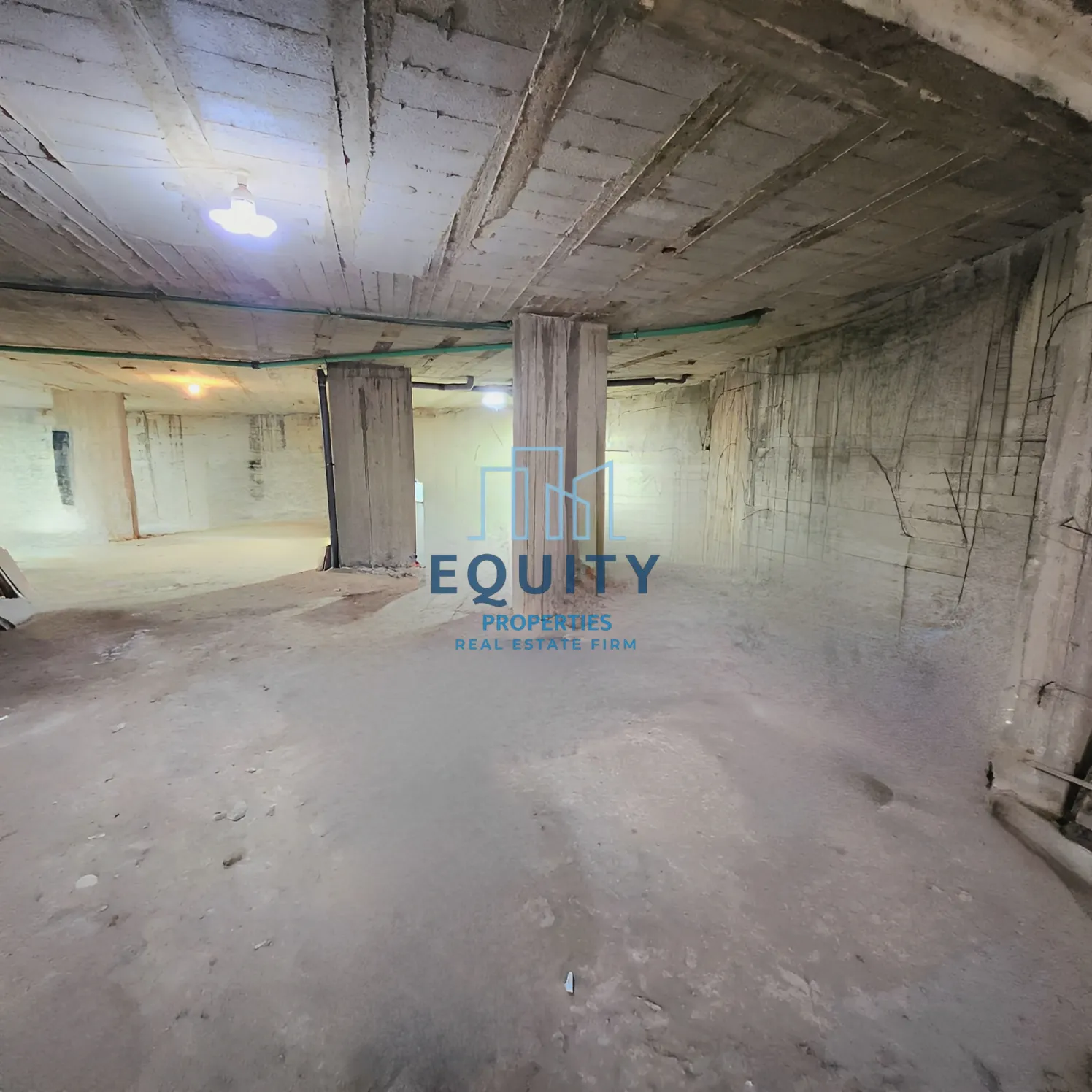 Warehouse for sale in Mazraat Yachouh